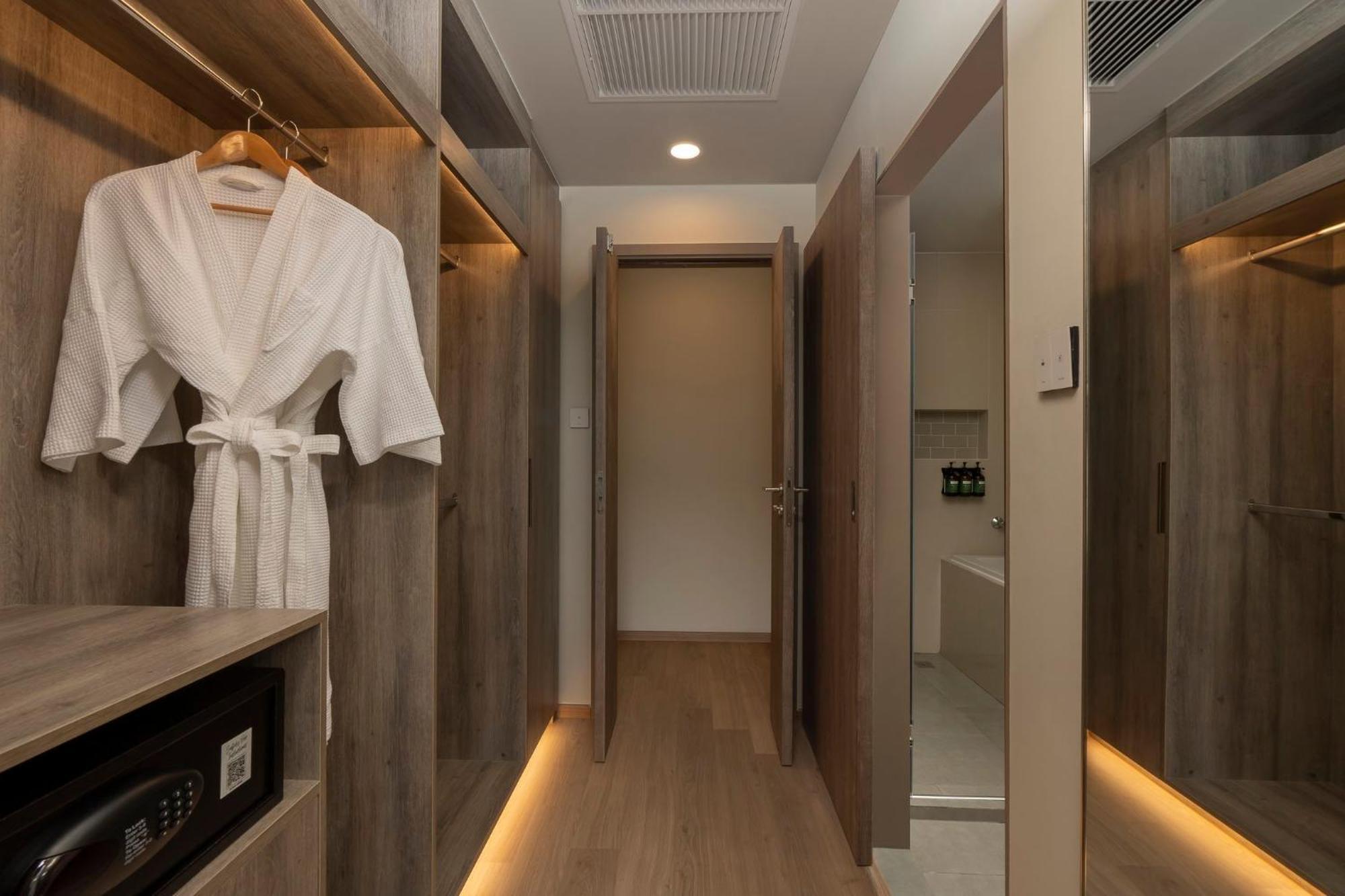 Staybridge Suites Bangkok Sukhumvit By Ihg Exterior photo