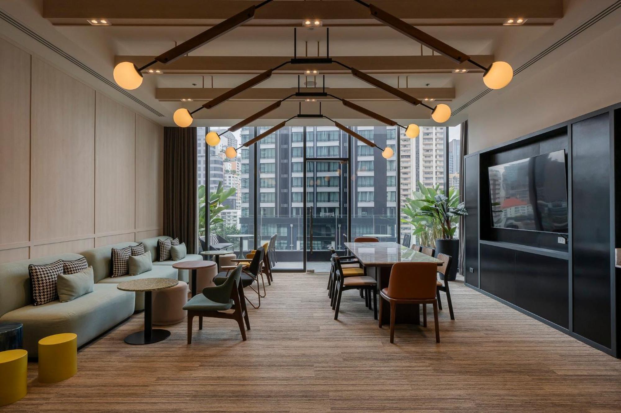 Staybridge Suites Bangkok Sukhumvit By Ihg Exterior photo