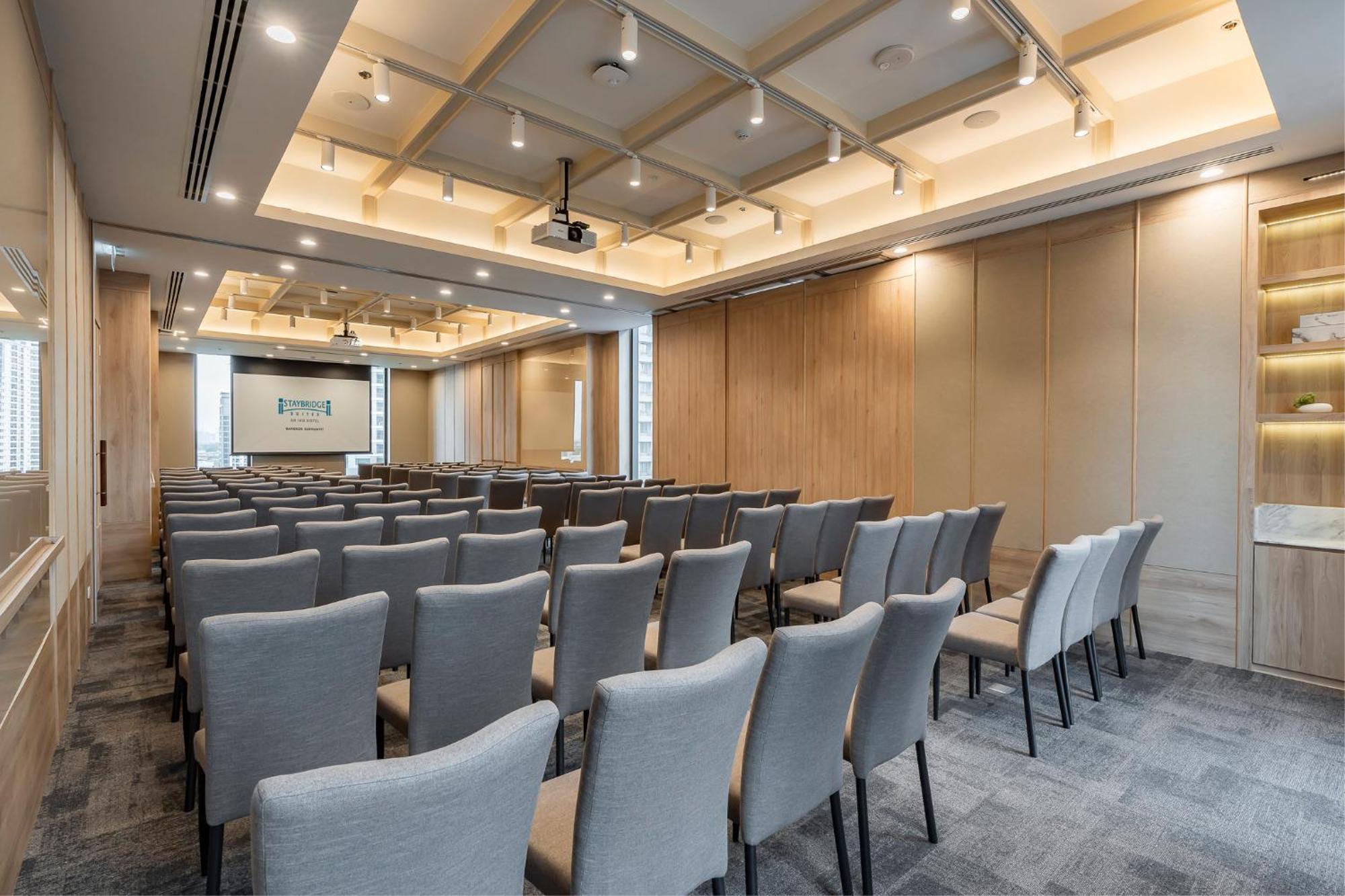 Staybridge Suites Bangkok Sukhumvit By Ihg Exterior photo