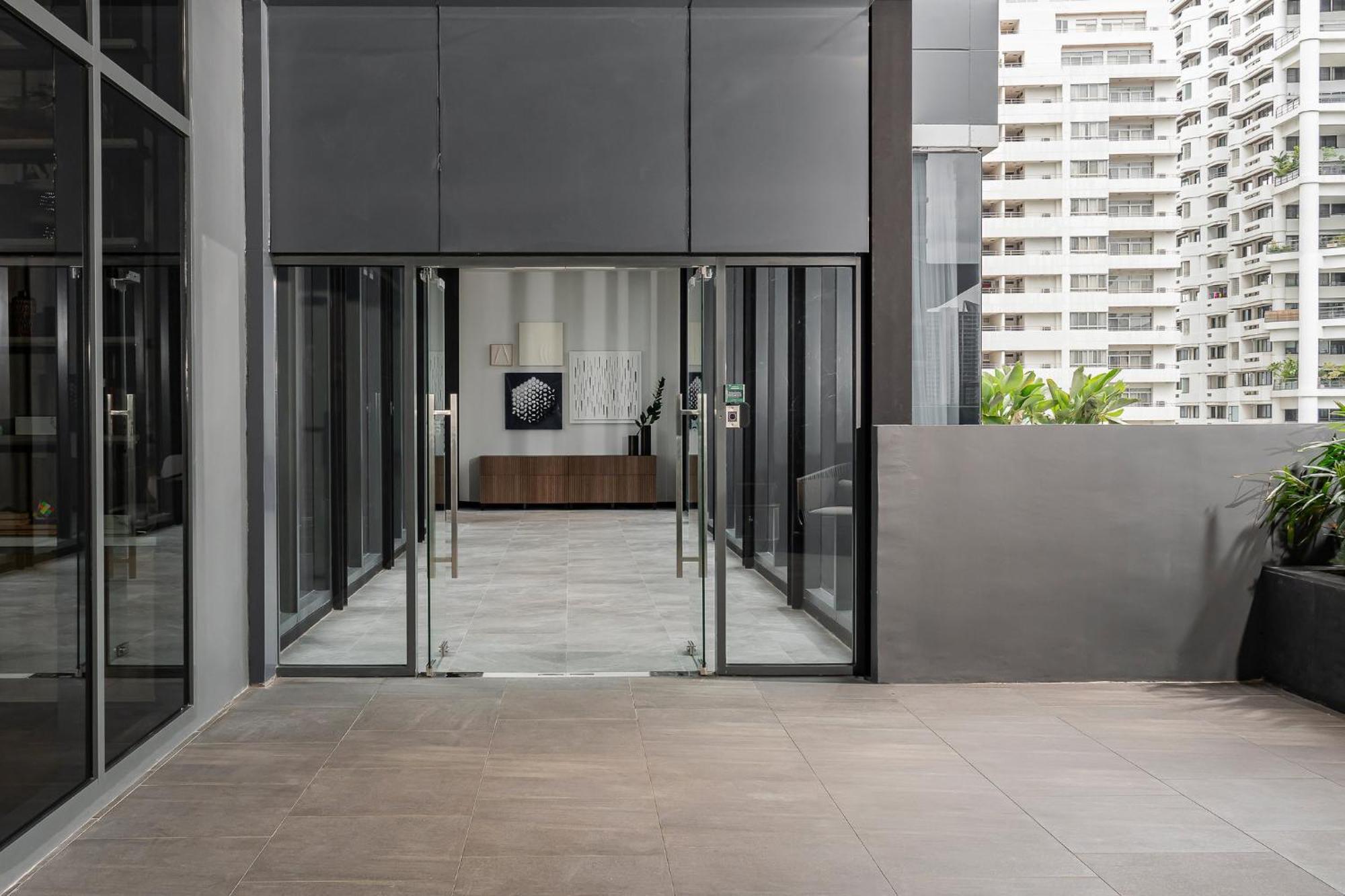 Staybridge Suites Bangkok Sukhumvit By Ihg Exterior photo