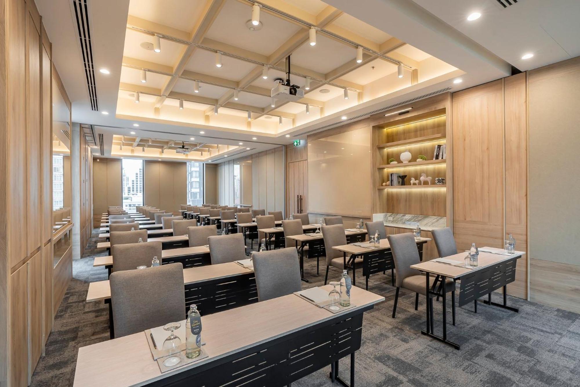 Staybridge Suites Bangkok Sukhumvit By Ihg Exterior photo