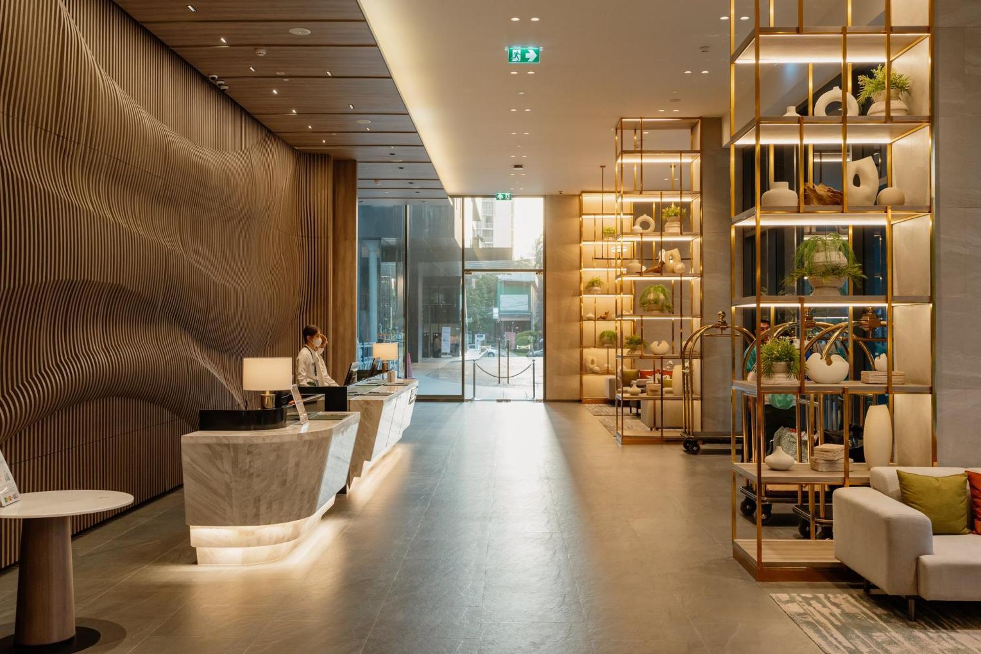 Staybridge Suites Bangkok Sukhumvit By Ihg Exterior photo