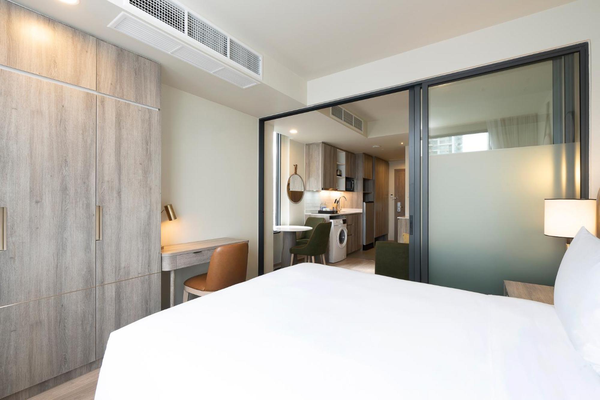 Staybridge Suites Bangkok Sukhumvit By Ihg Exterior photo