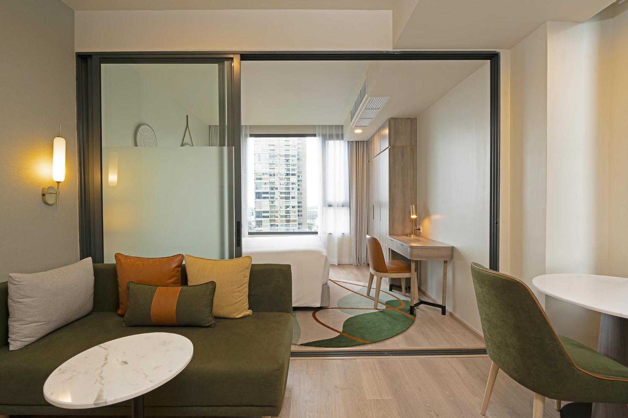 Staybridge Suites Bangkok Sukhumvit By Ihg Exterior photo